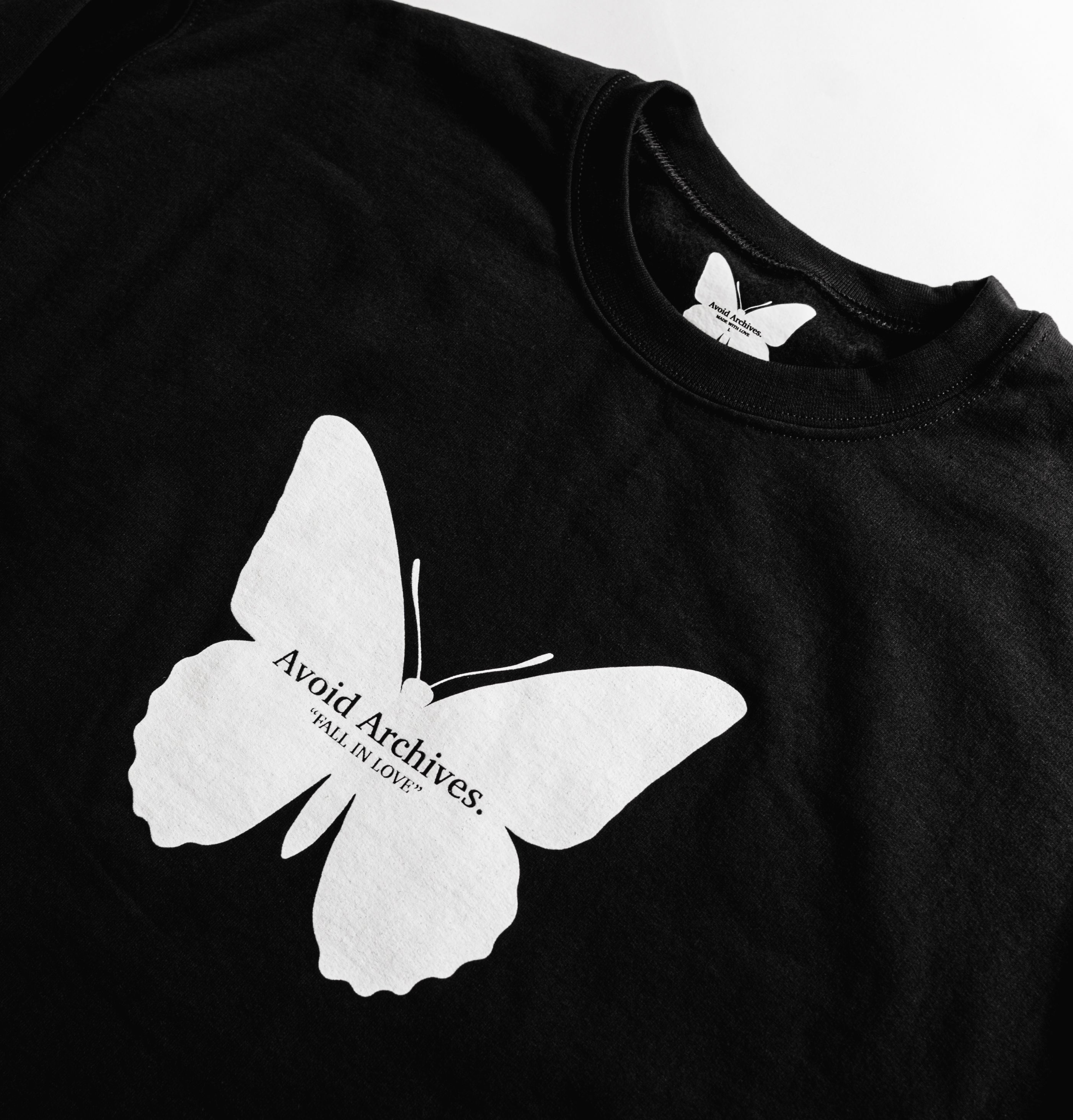 BUTTERFLY CREWNECK